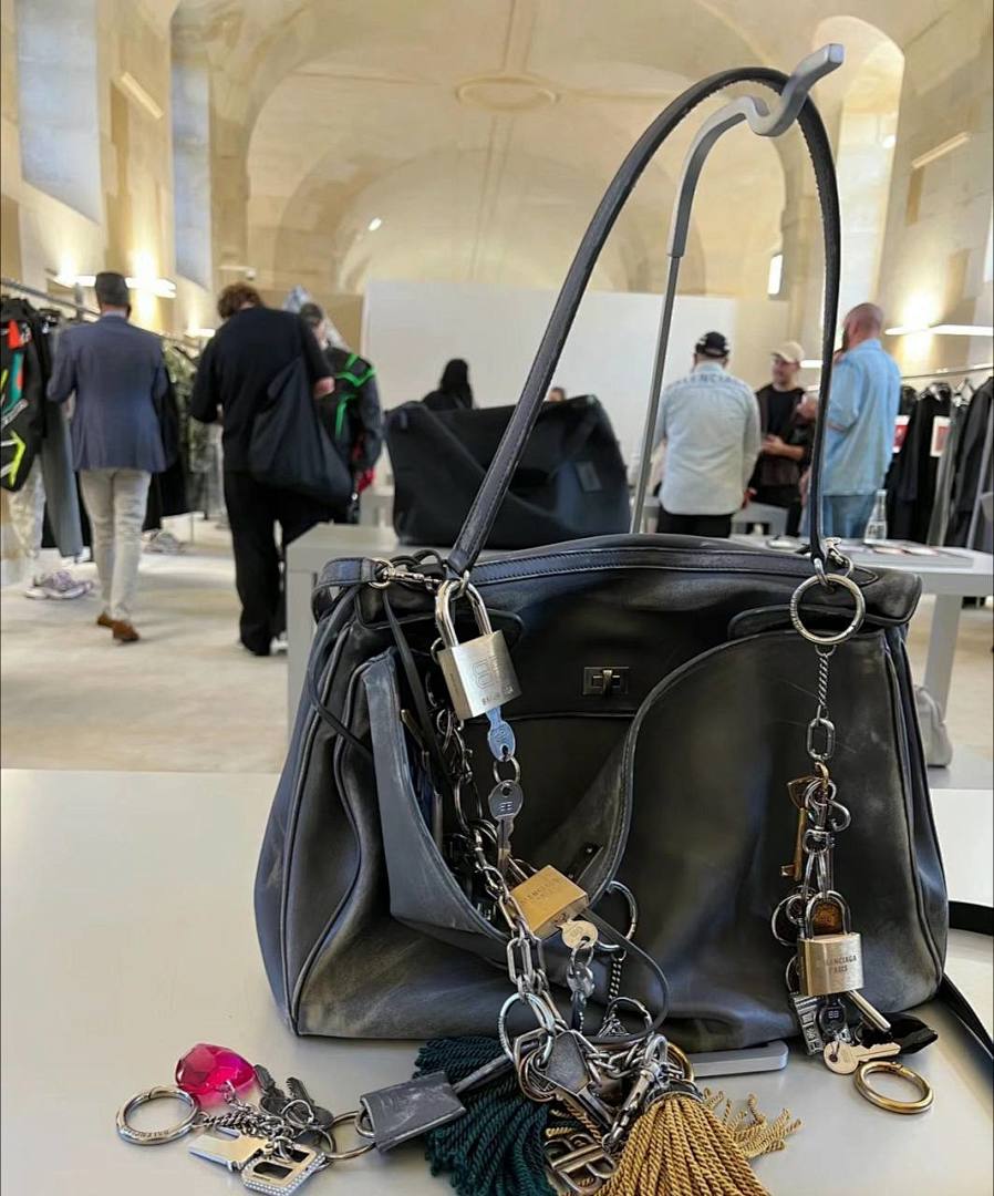 Chanel Bb Kenchain - Image 38