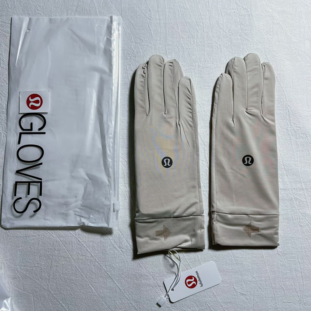 UGG LULU Glove - Image 2