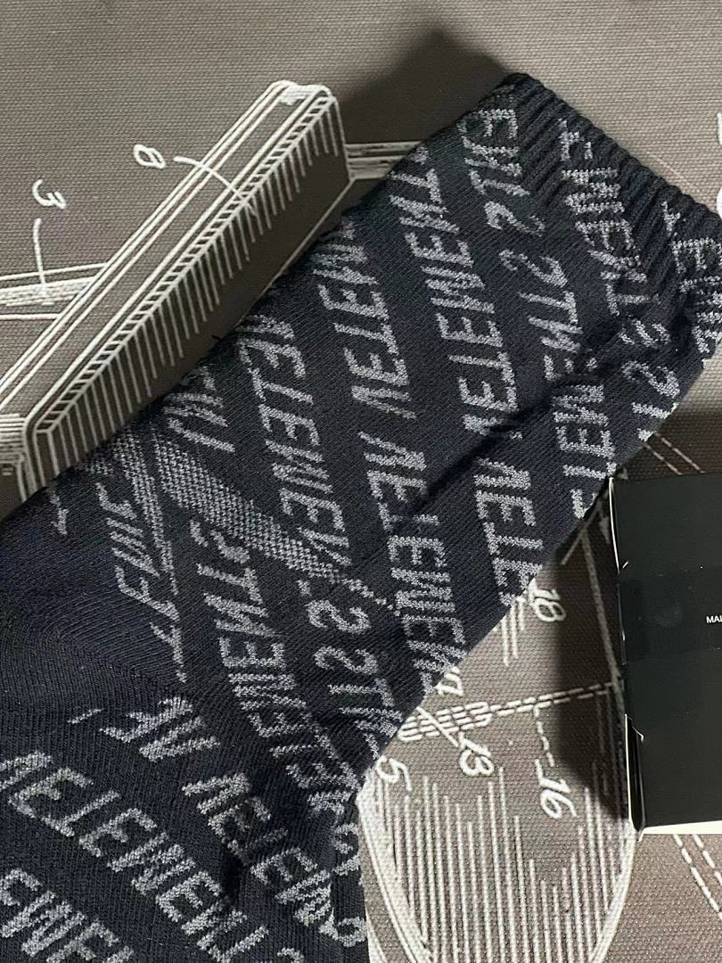 Accessiories 1:1 Vetements All Logo Socks - Image 8