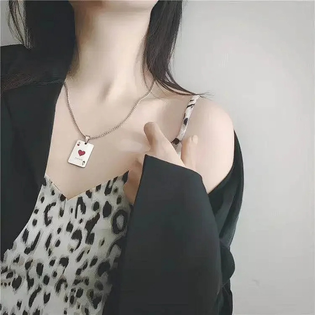 Chanel SU* Poker Necklace - Image 4
