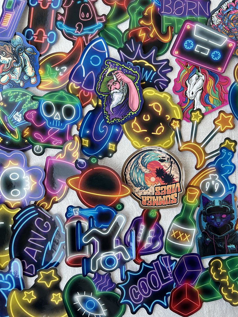 UGG UGG Sticker, photo 1