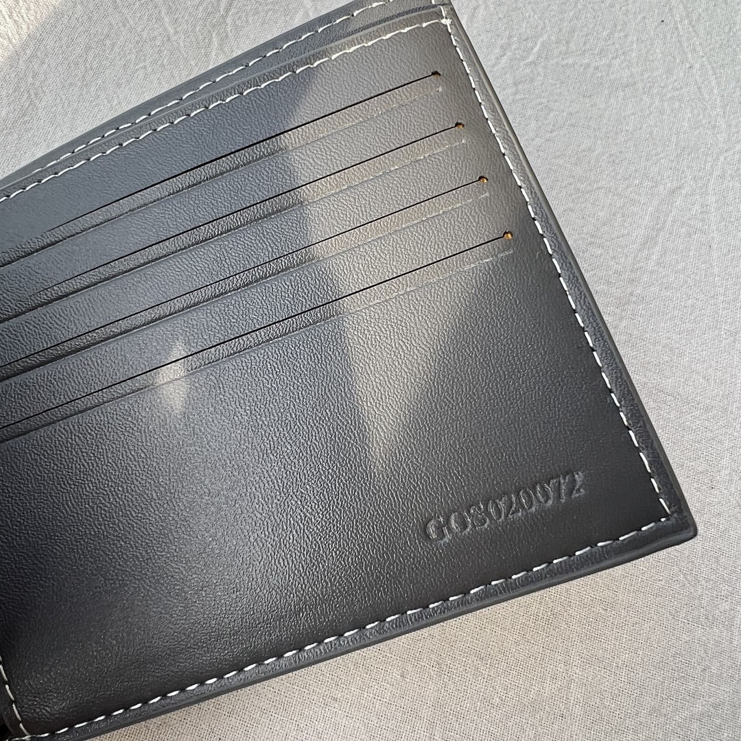bag/homeware/accessories Goyard Wallet - Image 12