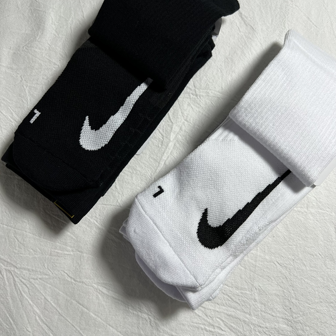 Accessiories 2 Paris Set Quick Dry Sport Socks - Image 2
