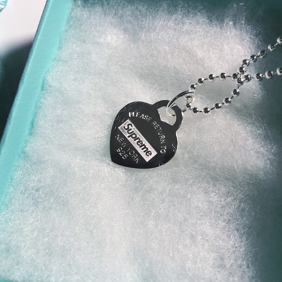 Chanel SU* X Ti Necklace - Image 7