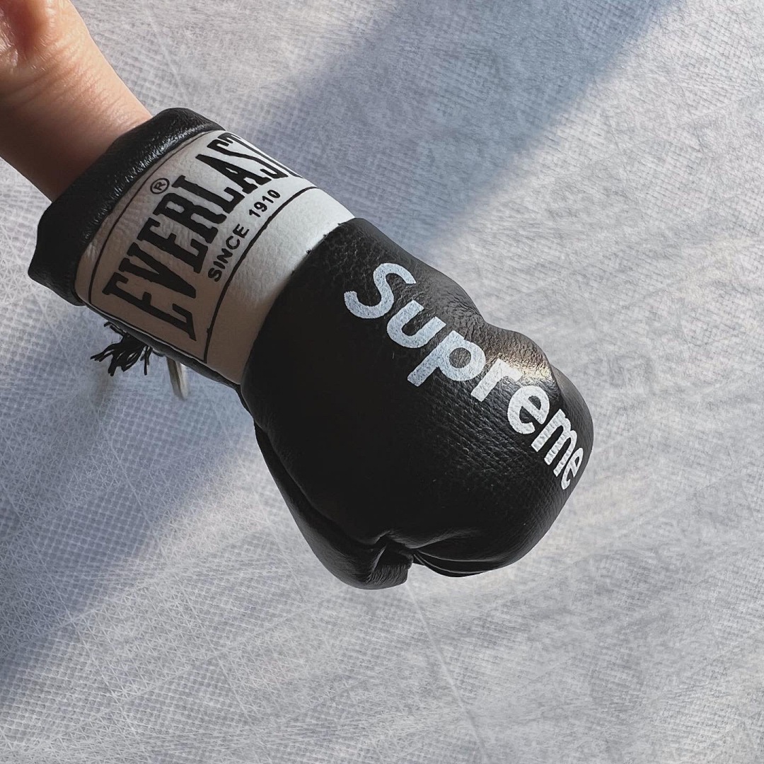 Chanel Boxing Set Key Ring SU* - Image 5