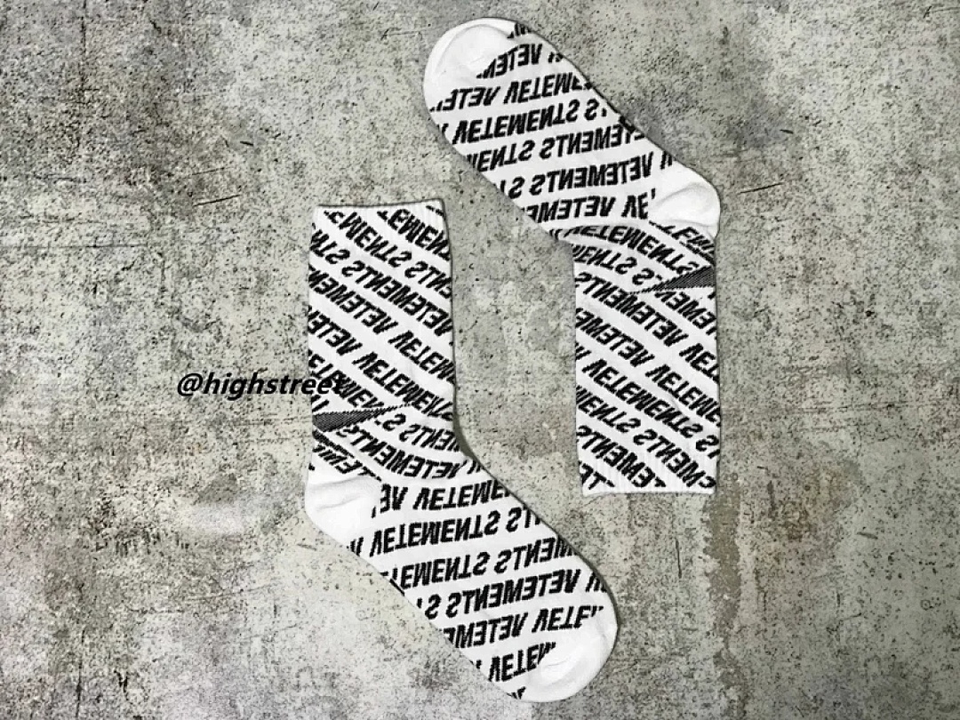 Accessiories 1:1 Vetements All Logo Socks - Image 21
