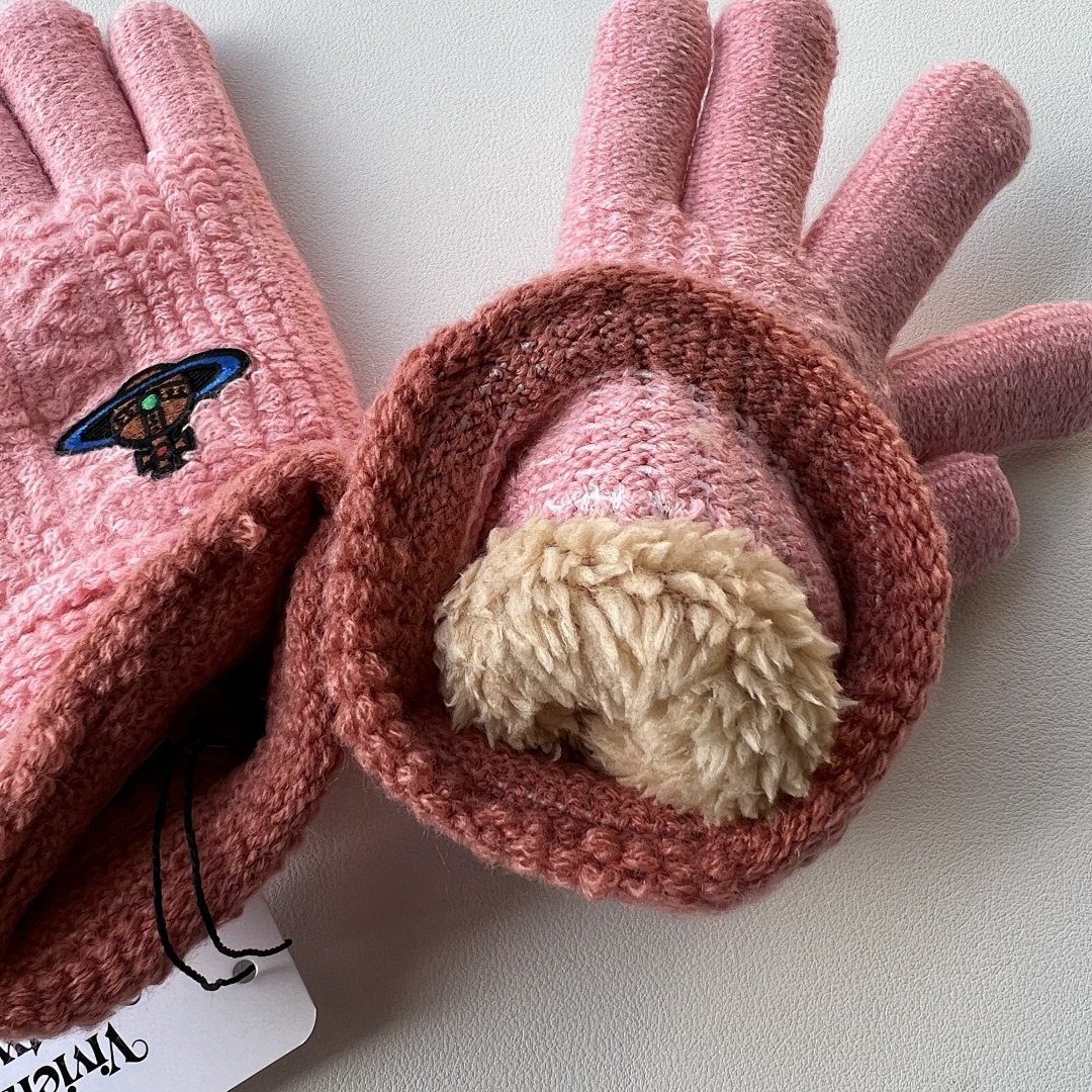 Hats Vivienne Westood Glove - Image 11