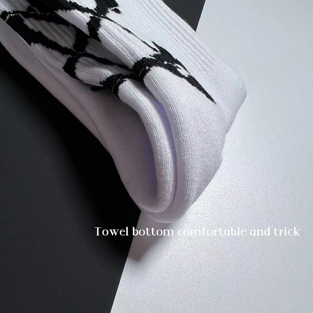 AMIRI 1: 1 AMIRI 2022 New Season Socks Skull Towel White Black Top - Image 7