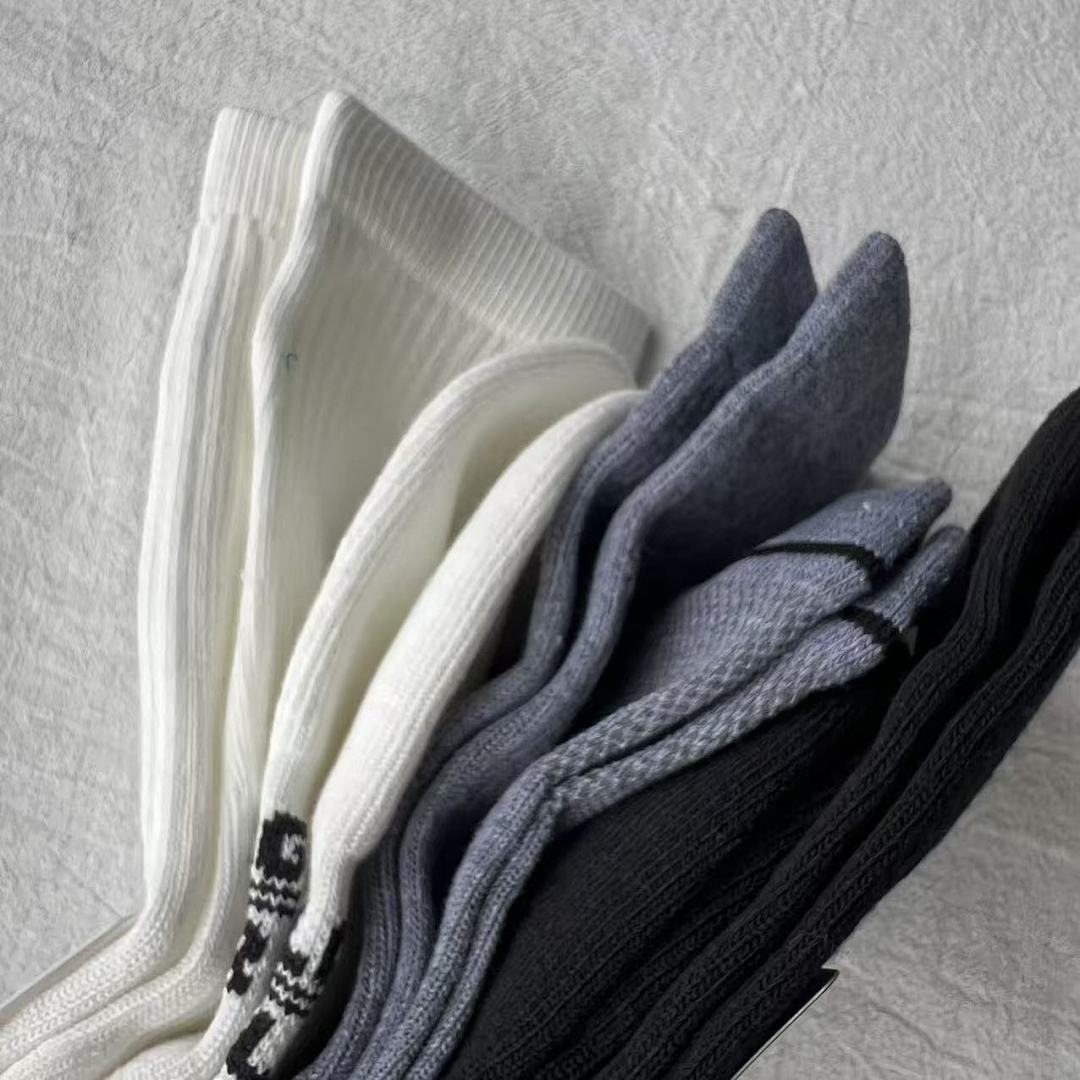 Accessiories 5 Socks Towel 3 Pacs A Set - Image 7