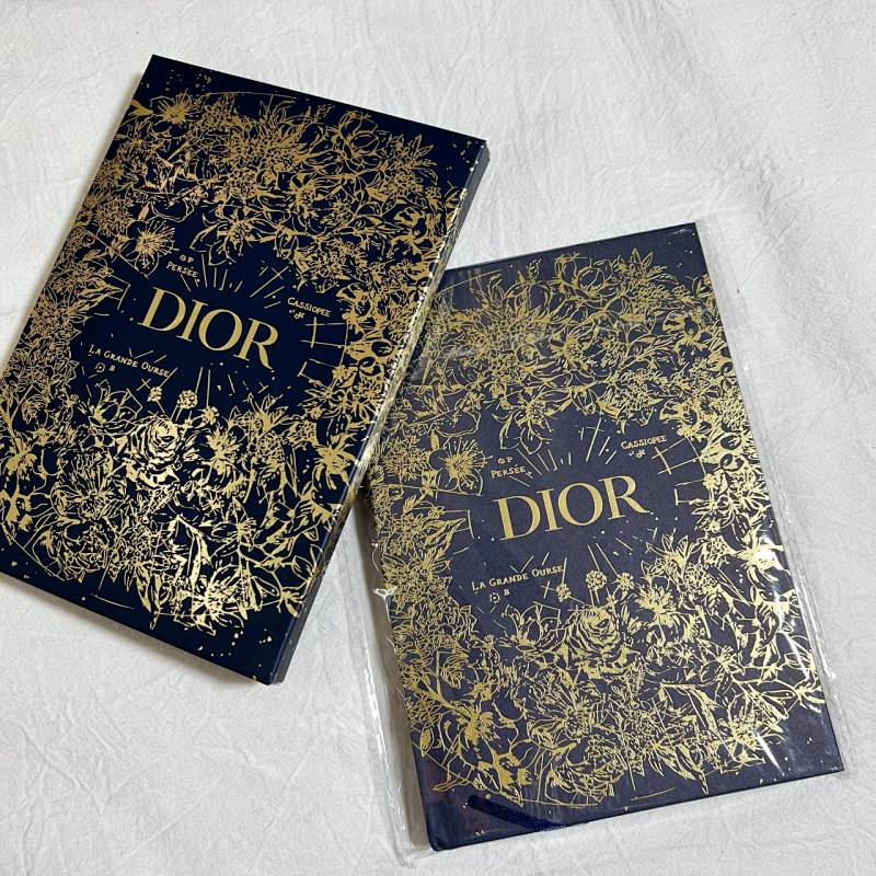 bag/homeware/accessories homeware/accessories OR Merry Christmas Gift Book With Package, photo 1