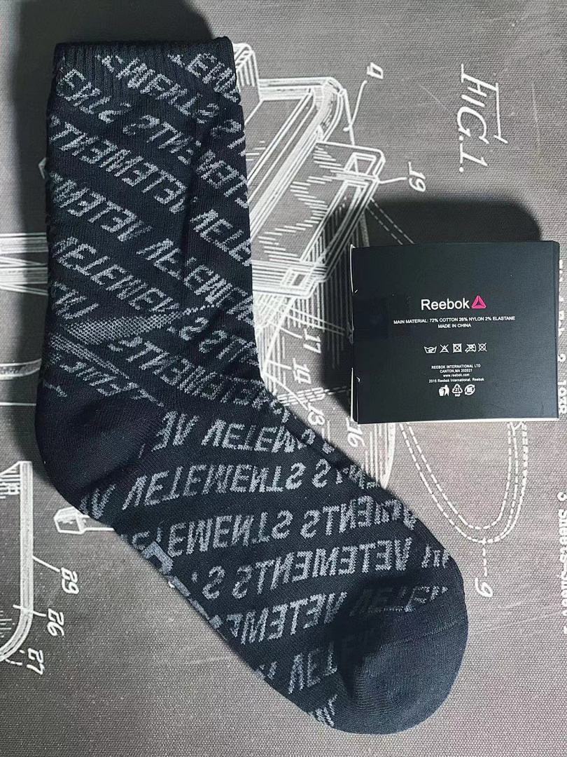Accessiories 1:1 Vetements All Logo Socks - Image 7