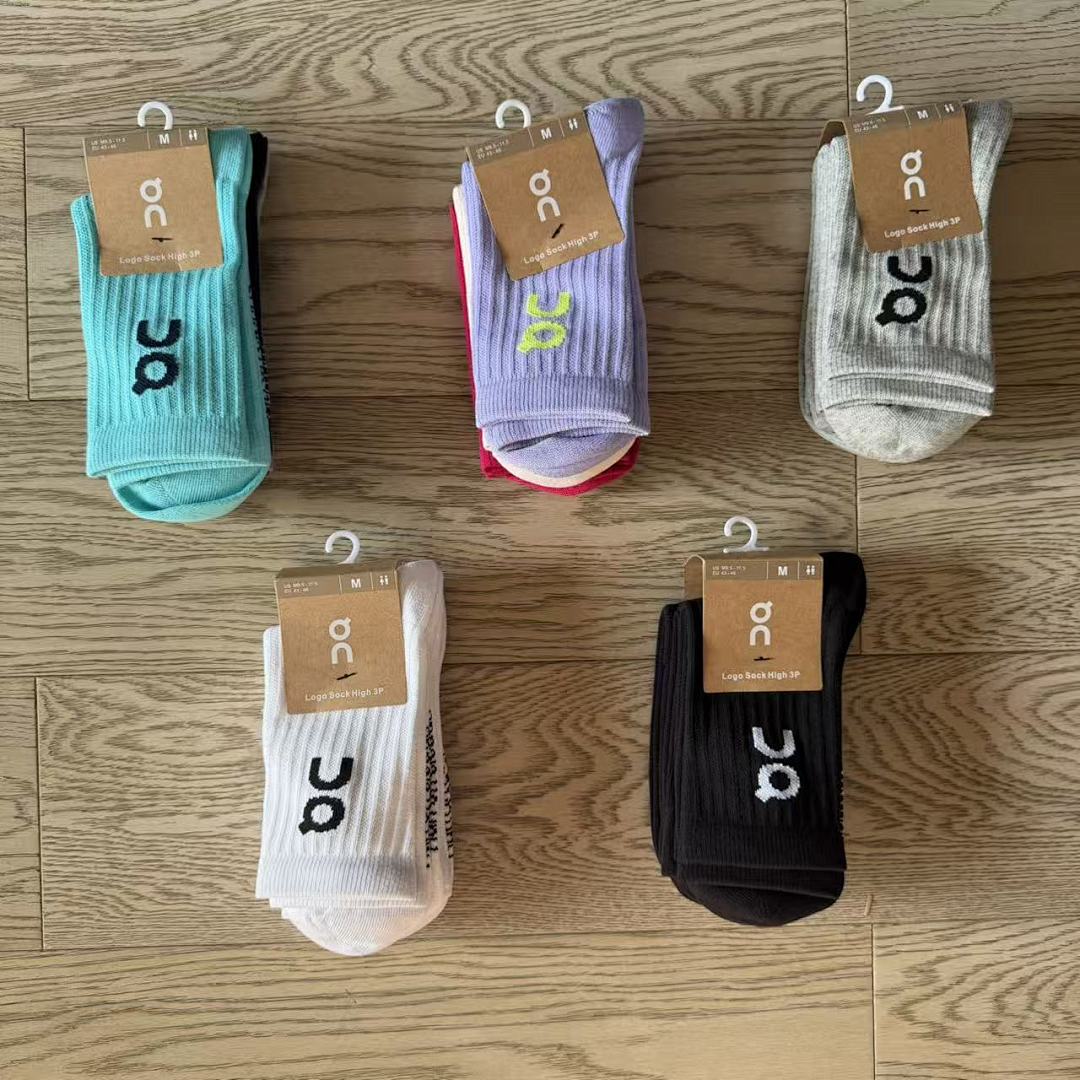 UGG ON Socks SOCK 3 Pacs A Set - Image 3