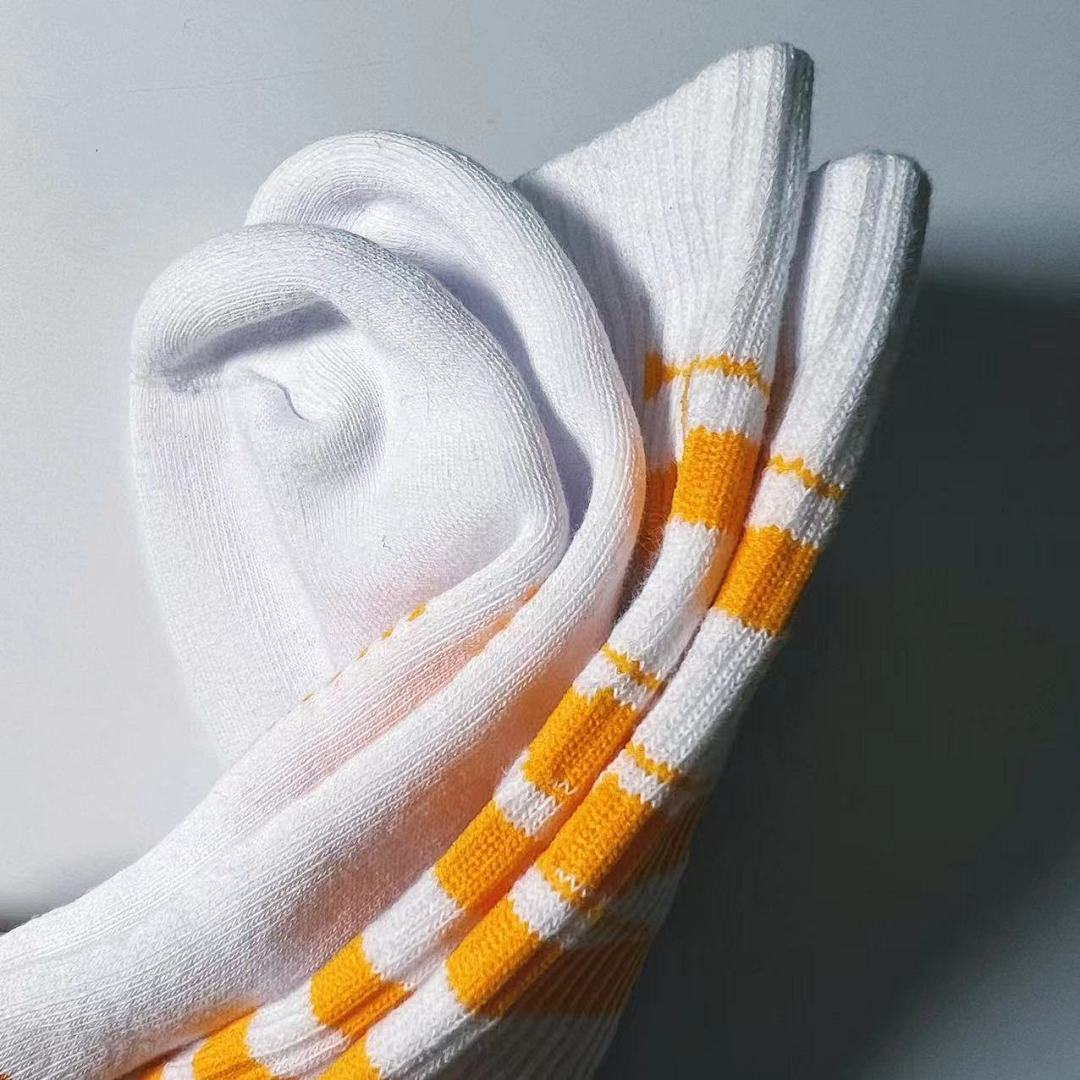 AMIRI 1: 1 AMIRI 2022 New Season Socks Back Logo Towel Socks——Orange - Image 7