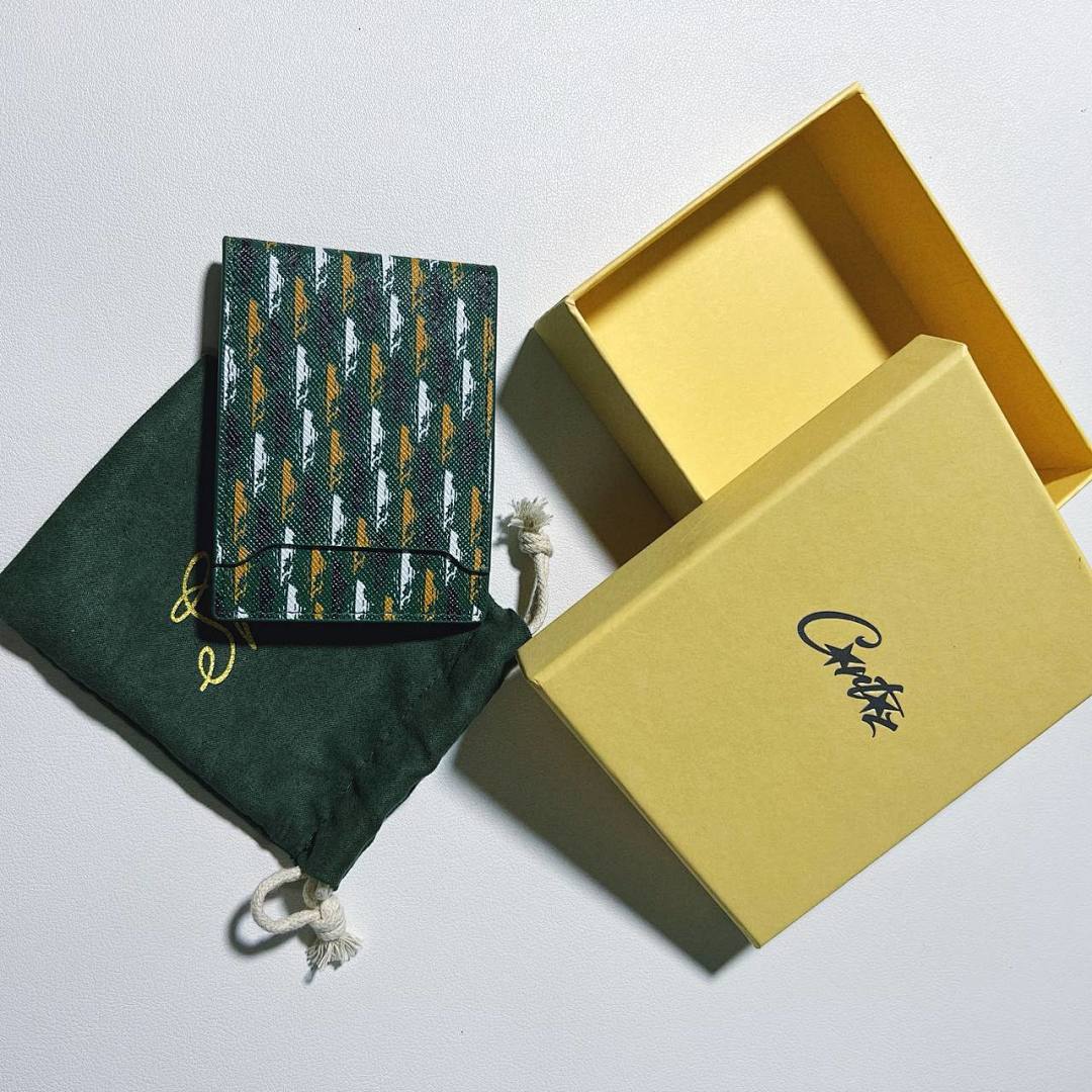 bag/homeware/accessories In Stock! CRT*Z Green Card Holder - Image 9
