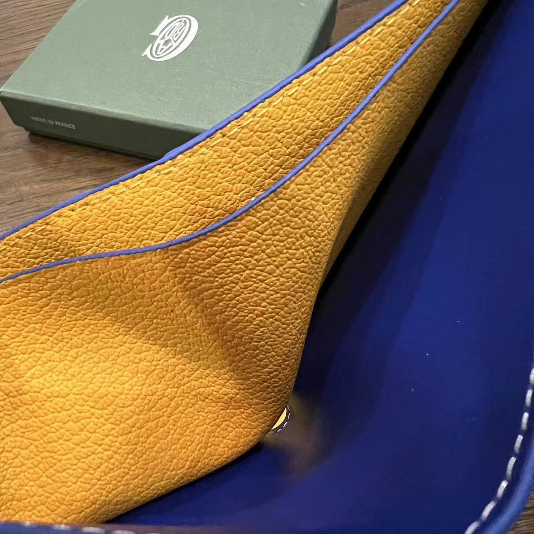 bag/homeware/accessories Goyard Wallet - Image 31