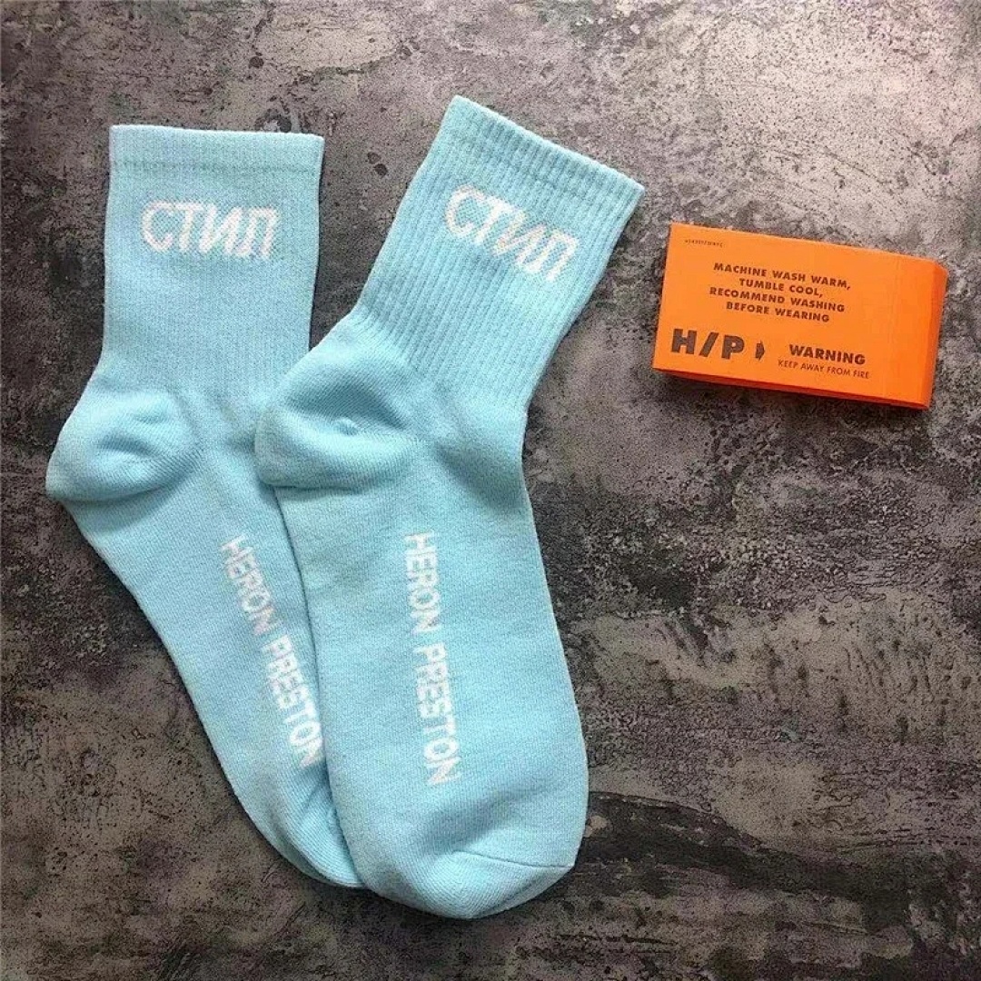 On Running Heron Preston 4 Color Short Socks - Image 7