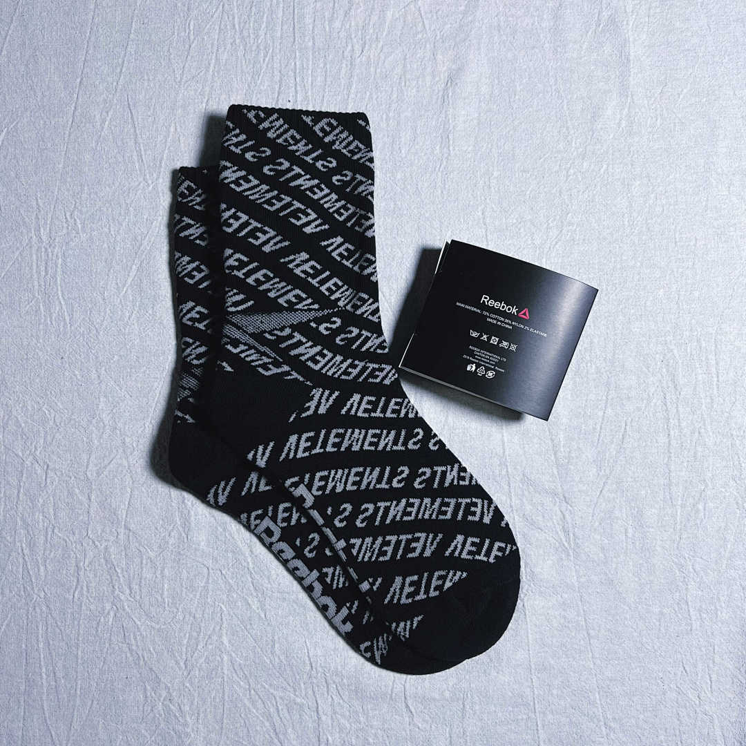 Accessiories 1:1 Vetements All Logo Socks - Image 2