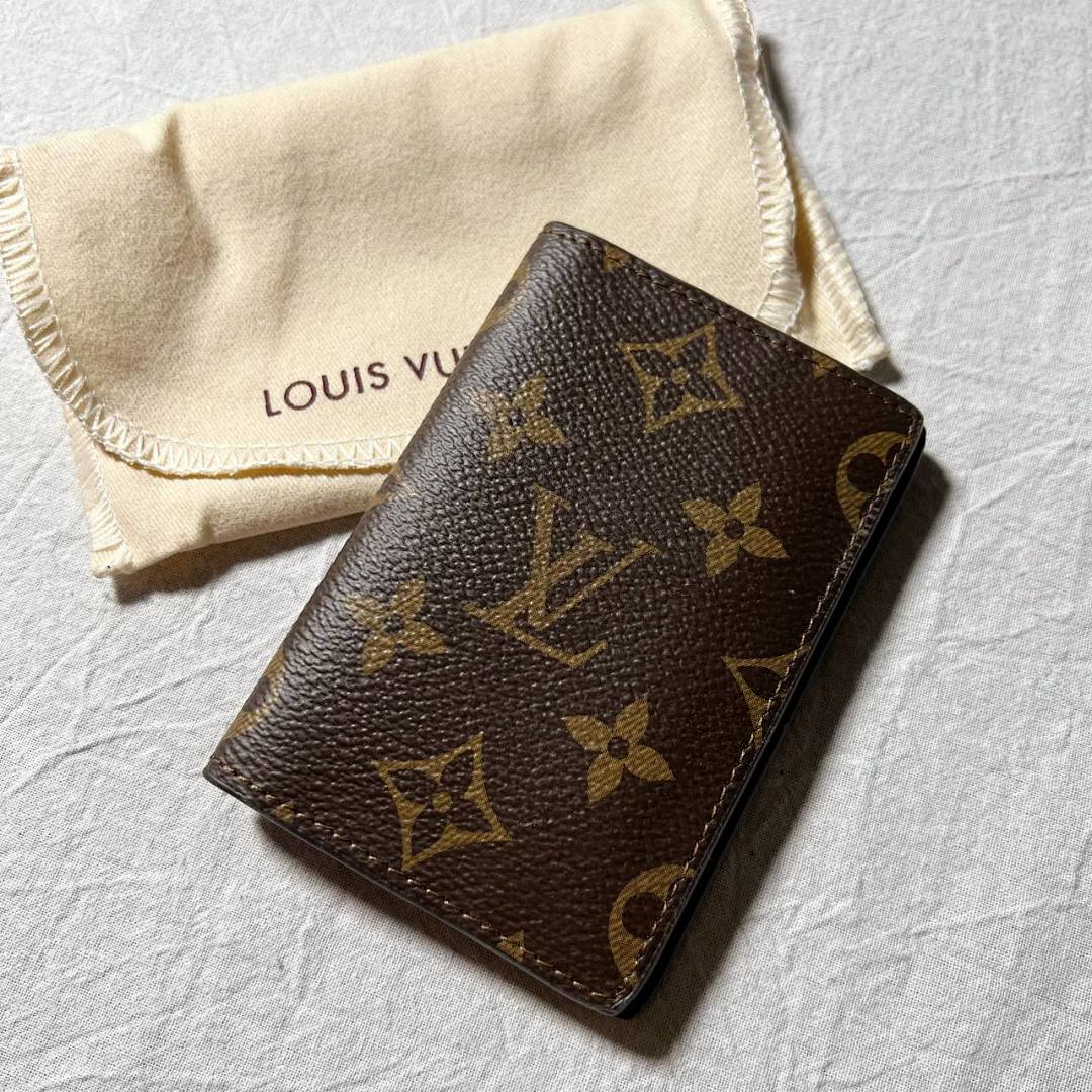Other L Leather Wallet, photo 1