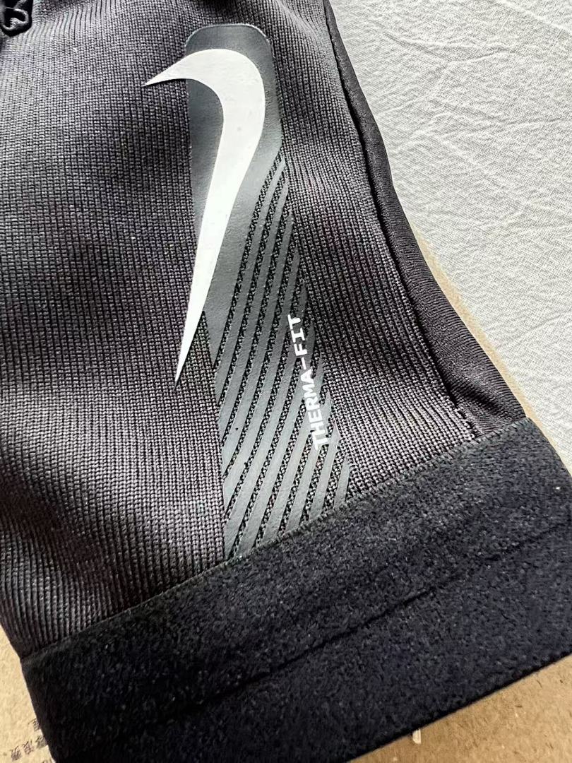 Accessiories Glove Label - Image 5