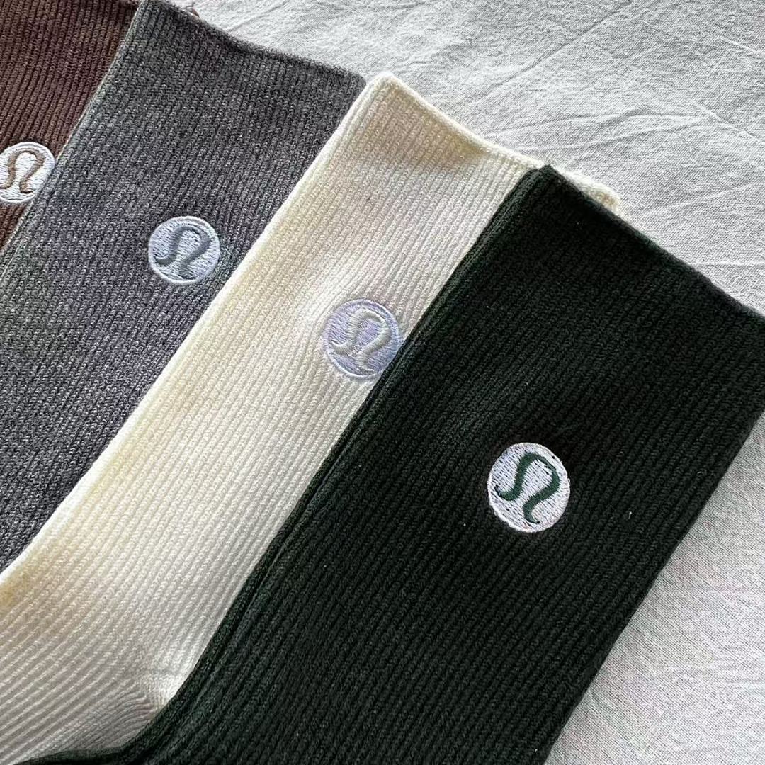 UGG LULU BOX Socks - Image 8
