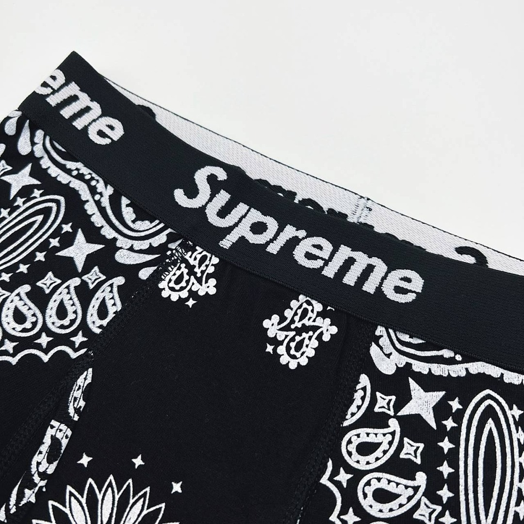 Chanel SU* Hanes Boxer Briefs Fruit Floral Triple (Black/Red/White) - Image 17
