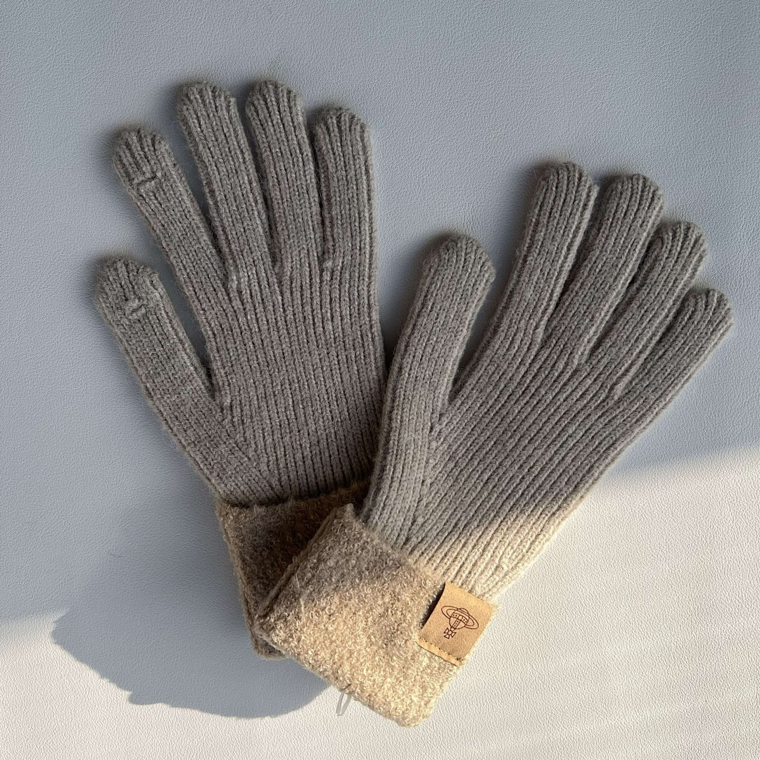 Hats Vivienne Westood Glove - Image 7