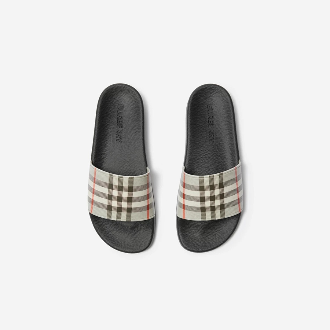 Slippers MI, photo 1