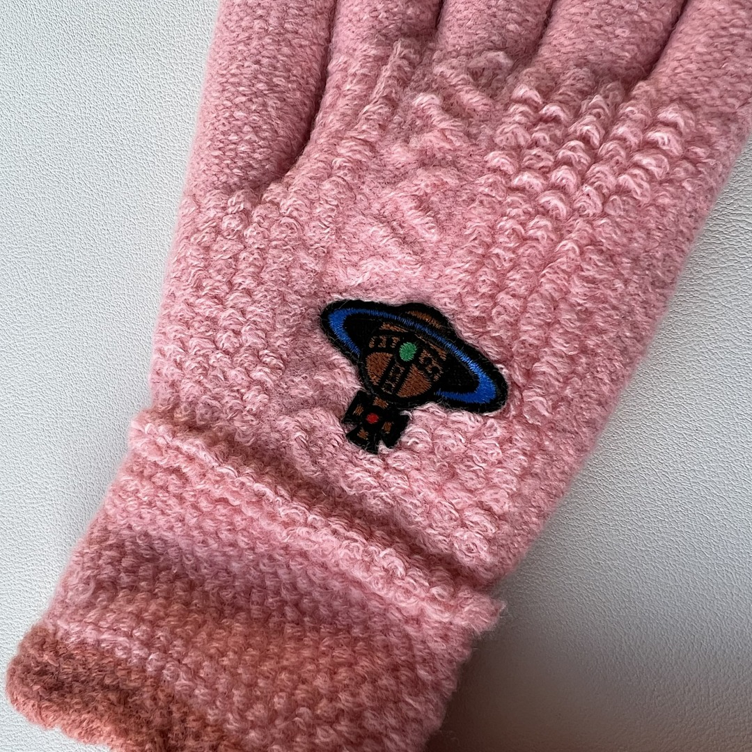 Hats Vivienne Westood Glove - Image 10