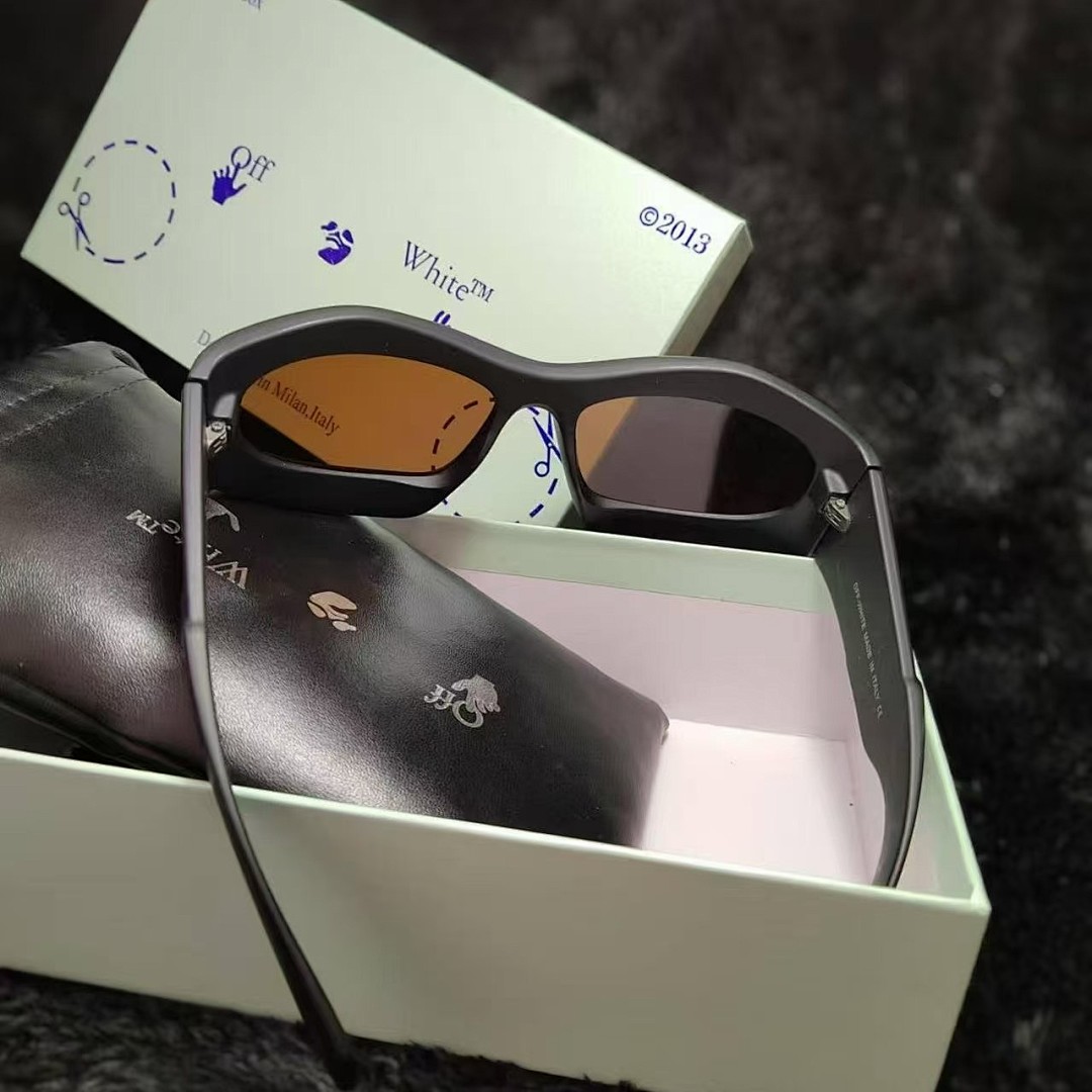Accessiories GLASS Yupoo - Image 6