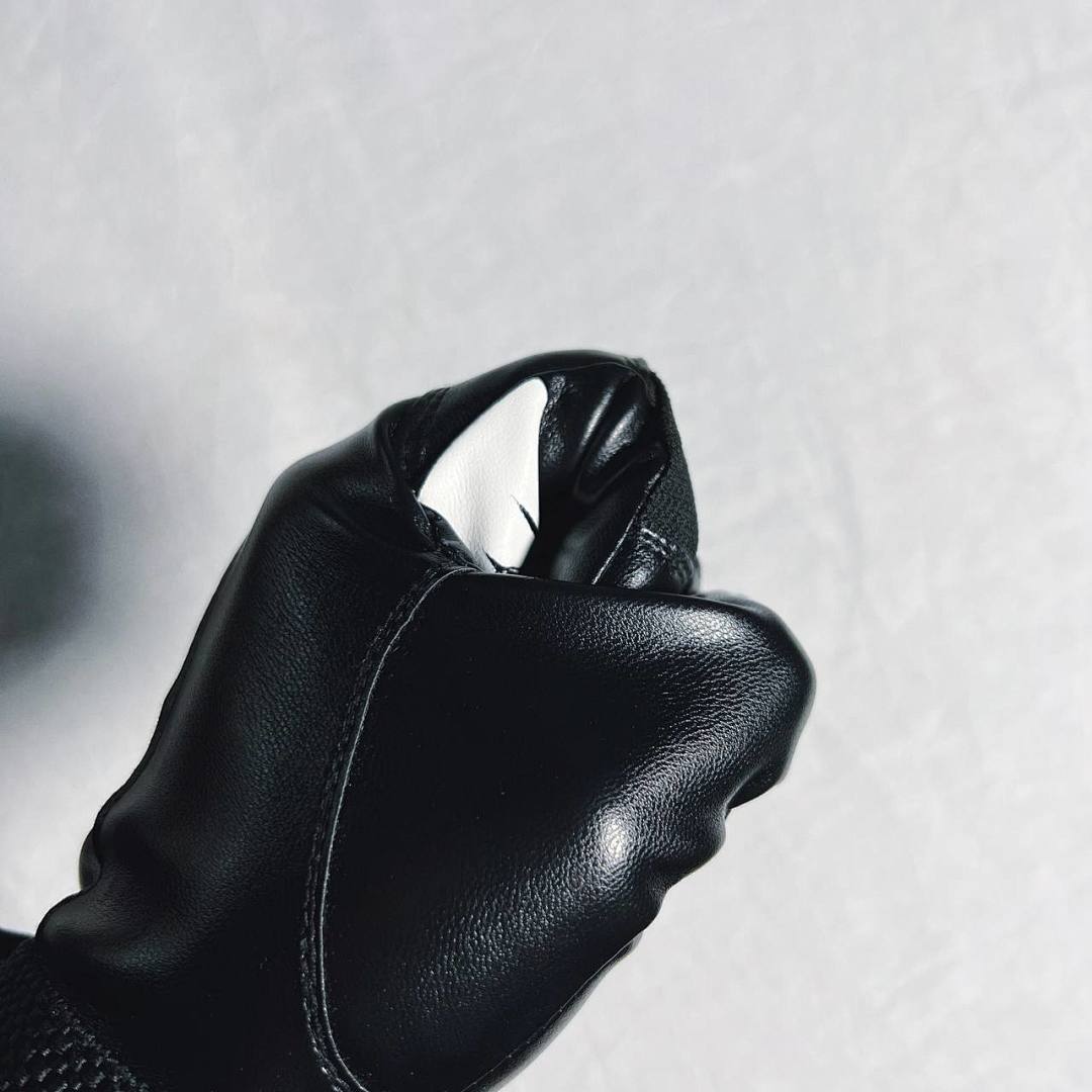 Hats CO Leather Glove Black With Packaing - Image 11