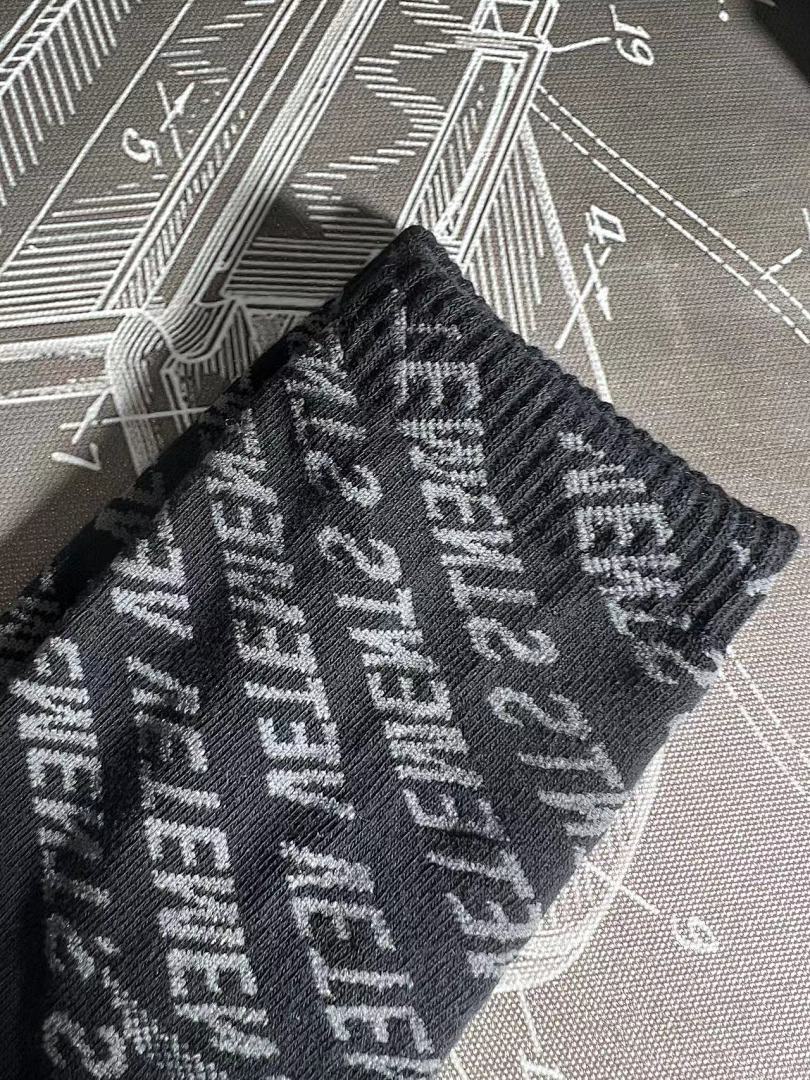 Accessiories 1:1 Vetements All Logo Socks - Image 10