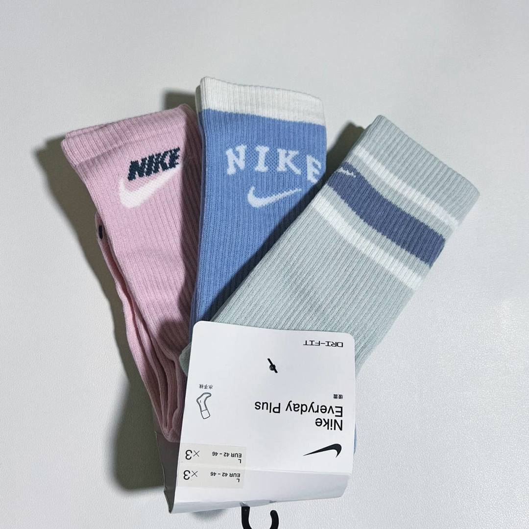 Accessiories N*K 2023 Striped 3 Fleece Sole Socks Paris A Set - Image 4