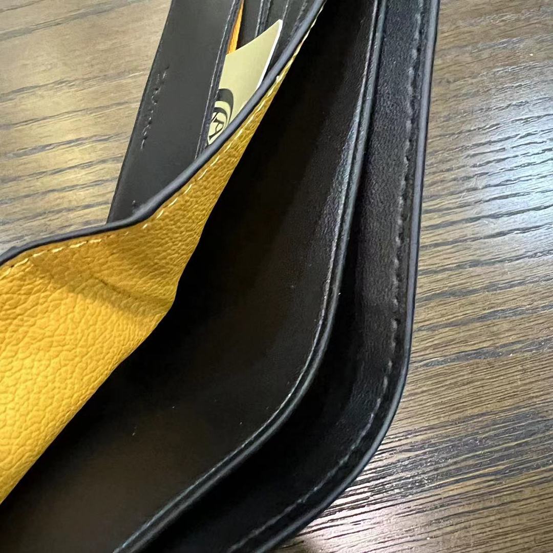 bag/homeware/accessories Goyard Wallet - Image 25