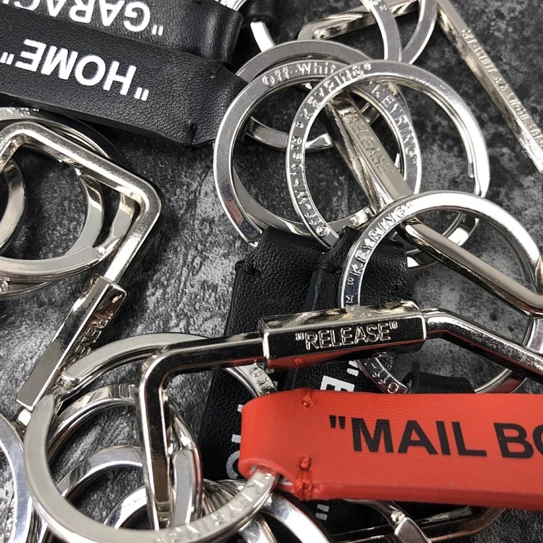 Chanel OFF White Label Keyring - Image 8