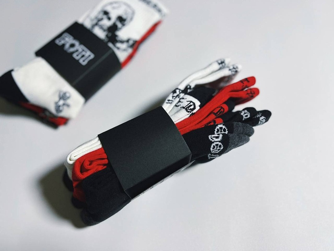 Chanel Chrome Hearts FOTI 3 Pairs Socks - Image 4