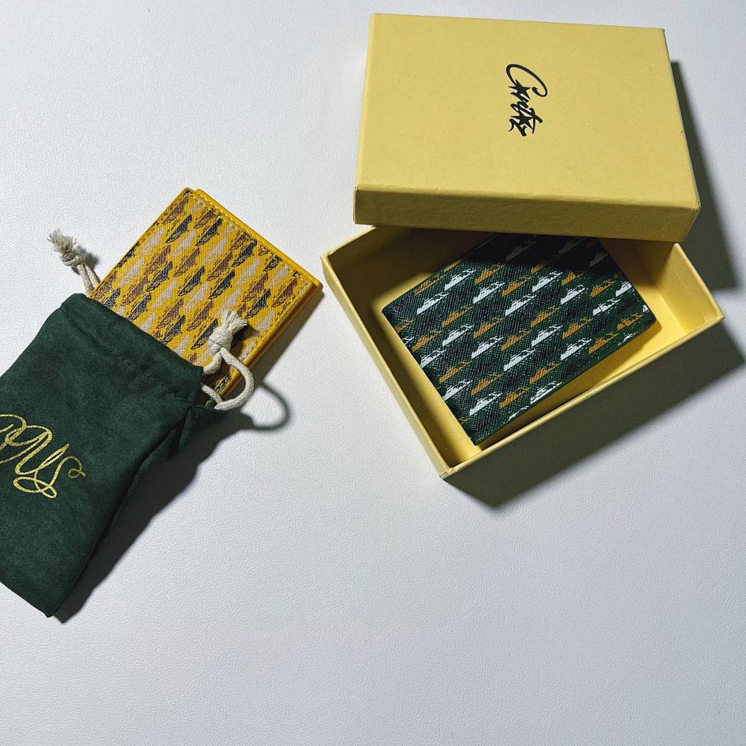 bag/homeware/accessories In Stock! CRT*Z Green Card Holder - Image 11