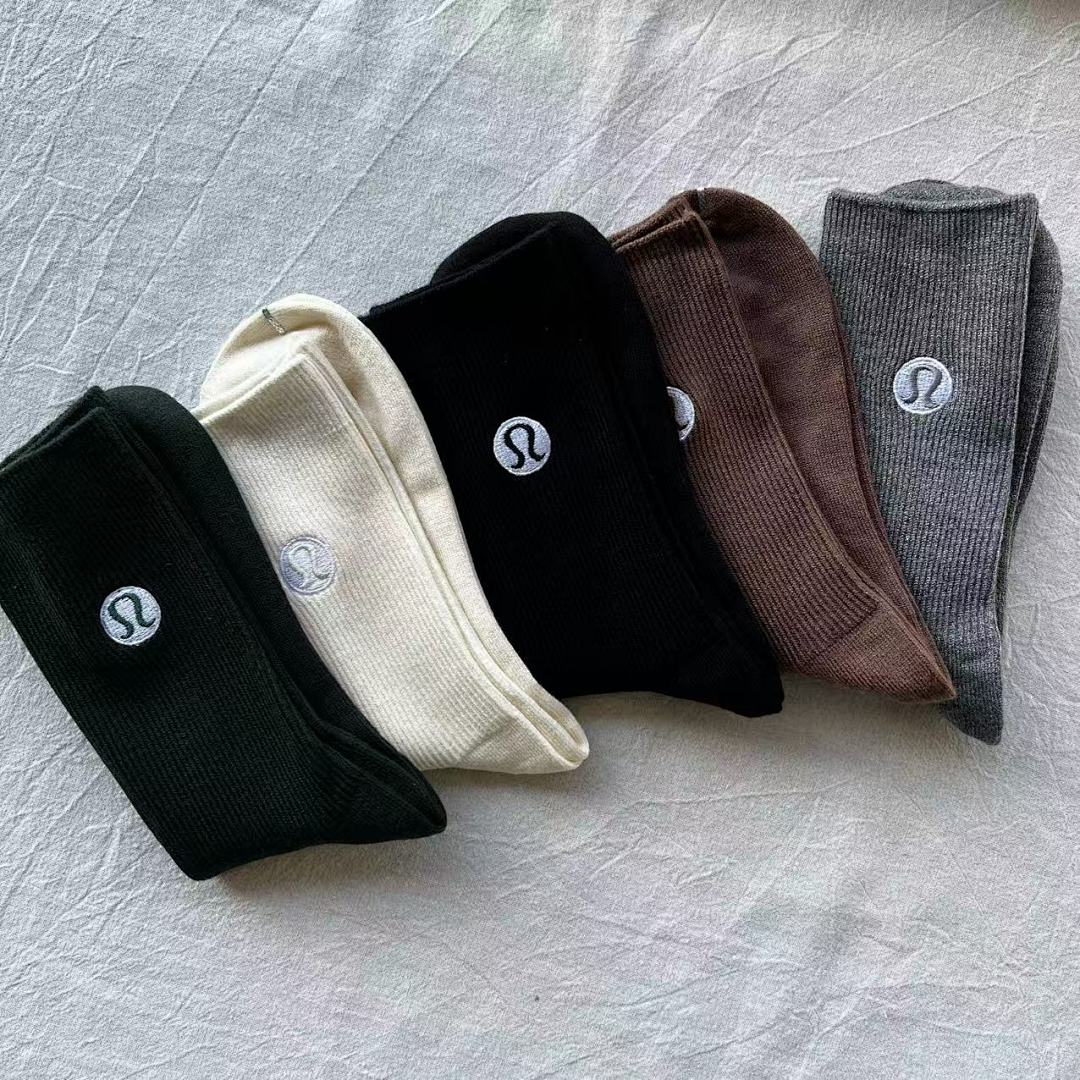 UGG LULU BOX Socks - Image 5