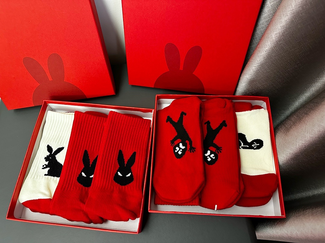 Accessiories RABBIT YEAR RED COLOR SOCKS-One Box 3 Paris