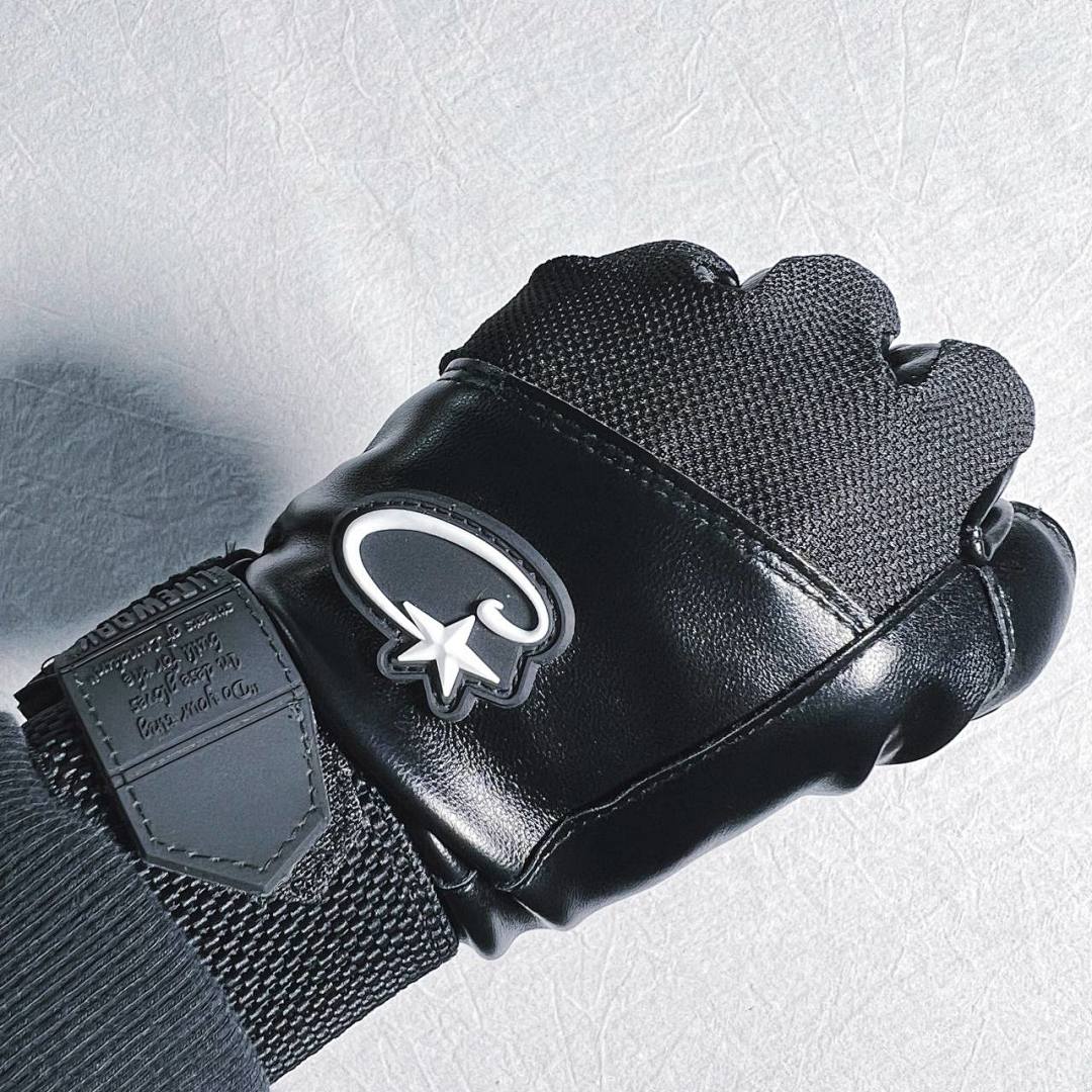 Hats CO Leather Glove Black With Packaing - Image 7