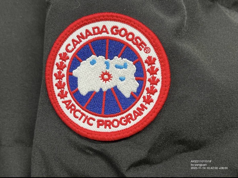 On Running New Badge, photo 1