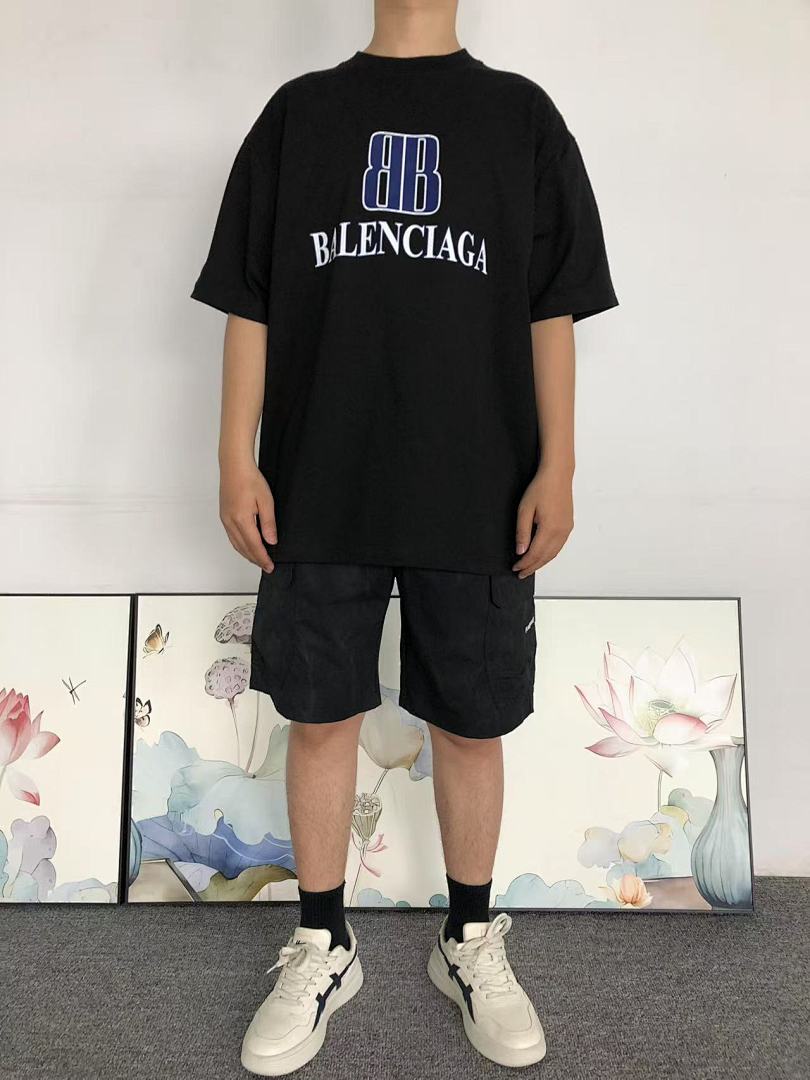 Balenciaga 108 B⭐L⭐⭐⭐IA⭐A T-SHIRT 41081907133 (Im 170Cm 60Kg I Wear Size XL In The Phot) - Image 3