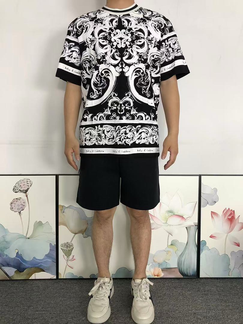 Dolce & Gabbana 185 D⭐LC⭐ GA⭐⭐A⭐A T-SHIRT 22041536125 (Im 170Cm 60Kg I Wear Size 48 In The Phot) - Image 4