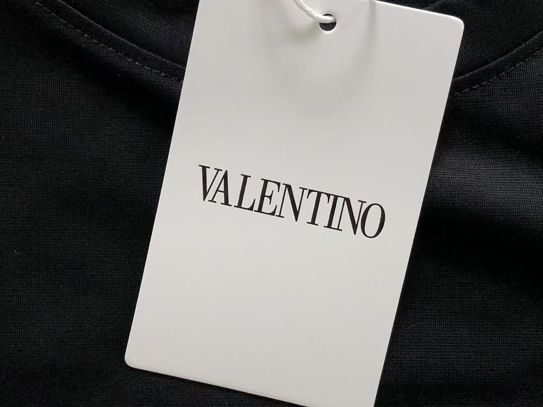 Valentino 118 VALENTINO T-SHIRT 3207100421 (Im 170Cm 60Kg I Wear Size L In The Phot) - Image 30