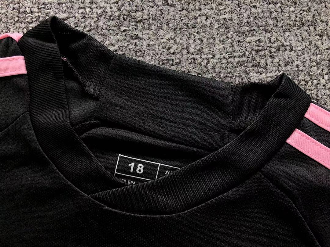 Chanel 68 FOOTBALL T-SHIRT SHORTS - Image 17