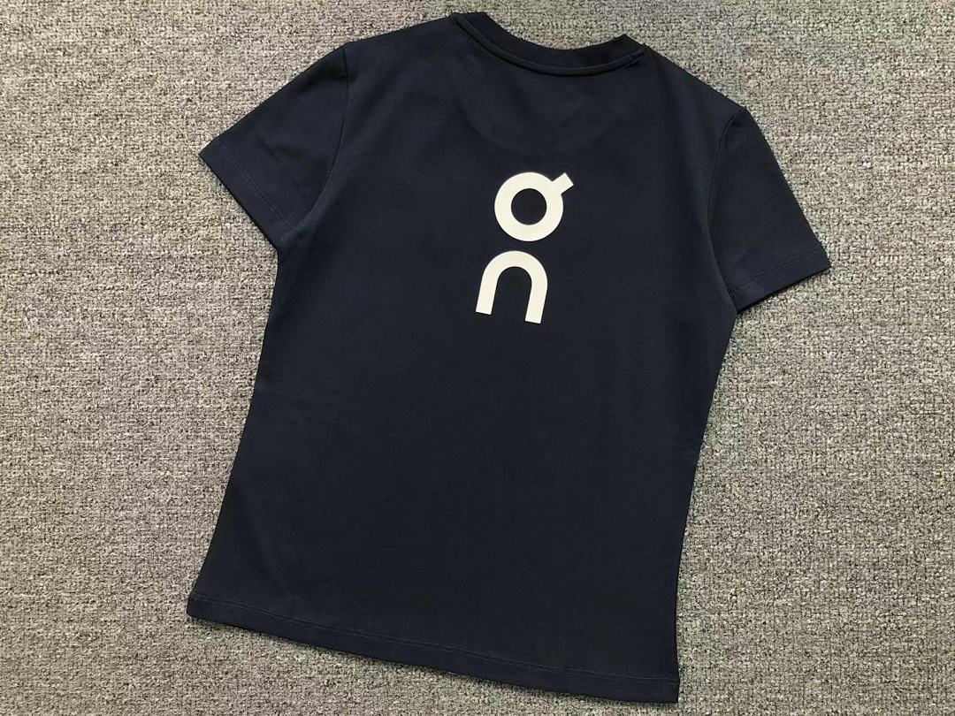 On Running 88 ON T-SHIRT FEMAIE - Image 10