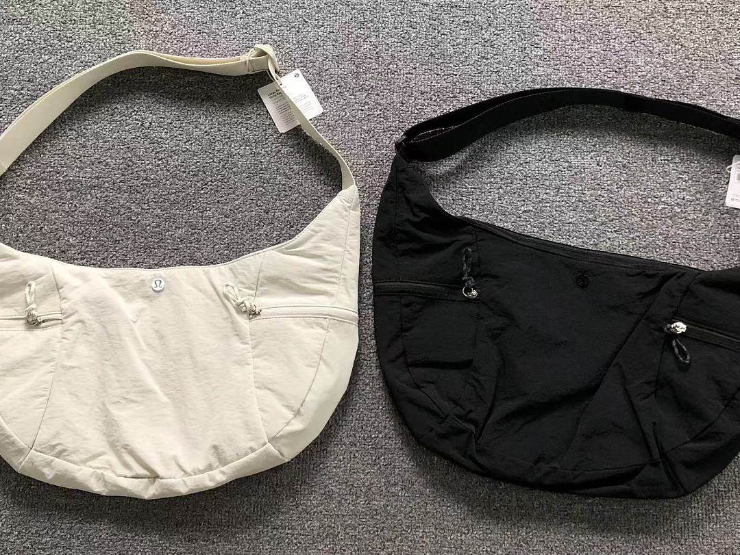 On Running 138 LULULEMON BAG 3205081023 (Long 31CM* Wide 15CM* High 27CM) - Image 3