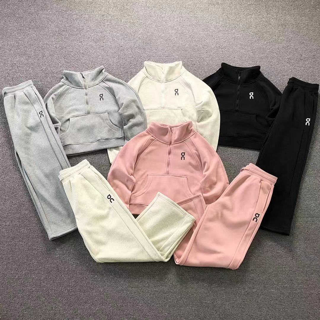 Unbranded TROUSERS 185 ON HOODIE FEMAIE, photo 1
