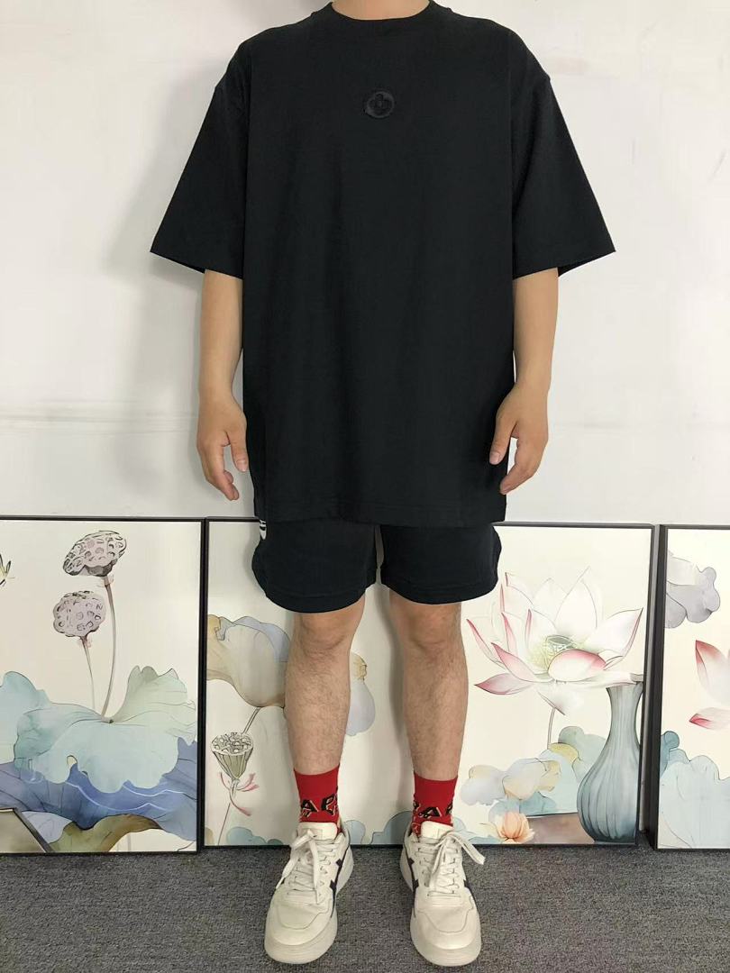 Louis Vuitton 98 L⭐ T-SHIRT 5233010127 (Im 170Cm 60Kg I Wear Size 2XL In The Phot) - Image 3