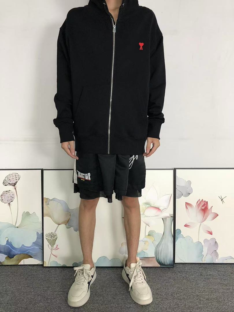 AMI 208 AMI HOODIE 22082709001 (Im 170Cm 60Kg I Wear Size M In The Phot) - Image 4