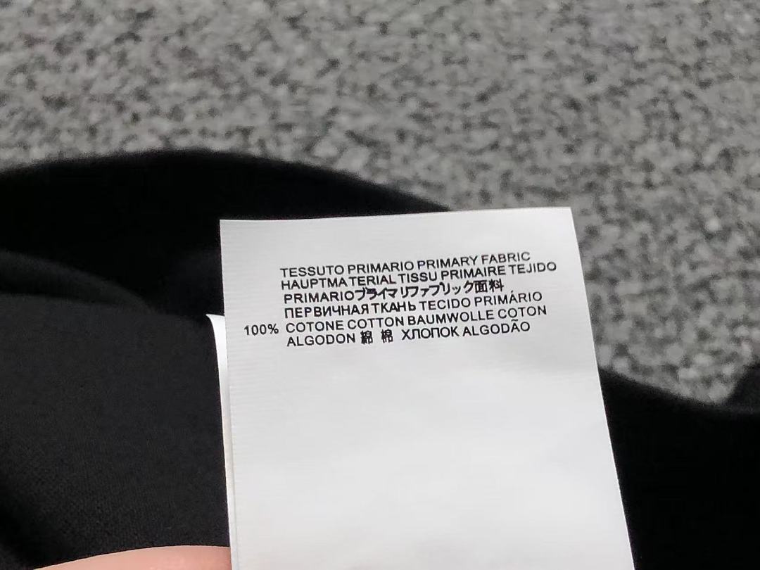 On Running 82 MAISON MARGIELA T-SHIRT 5208270386 (Im 170Cm 60Kg I Wear Size 46 In The Phot) - Image 22